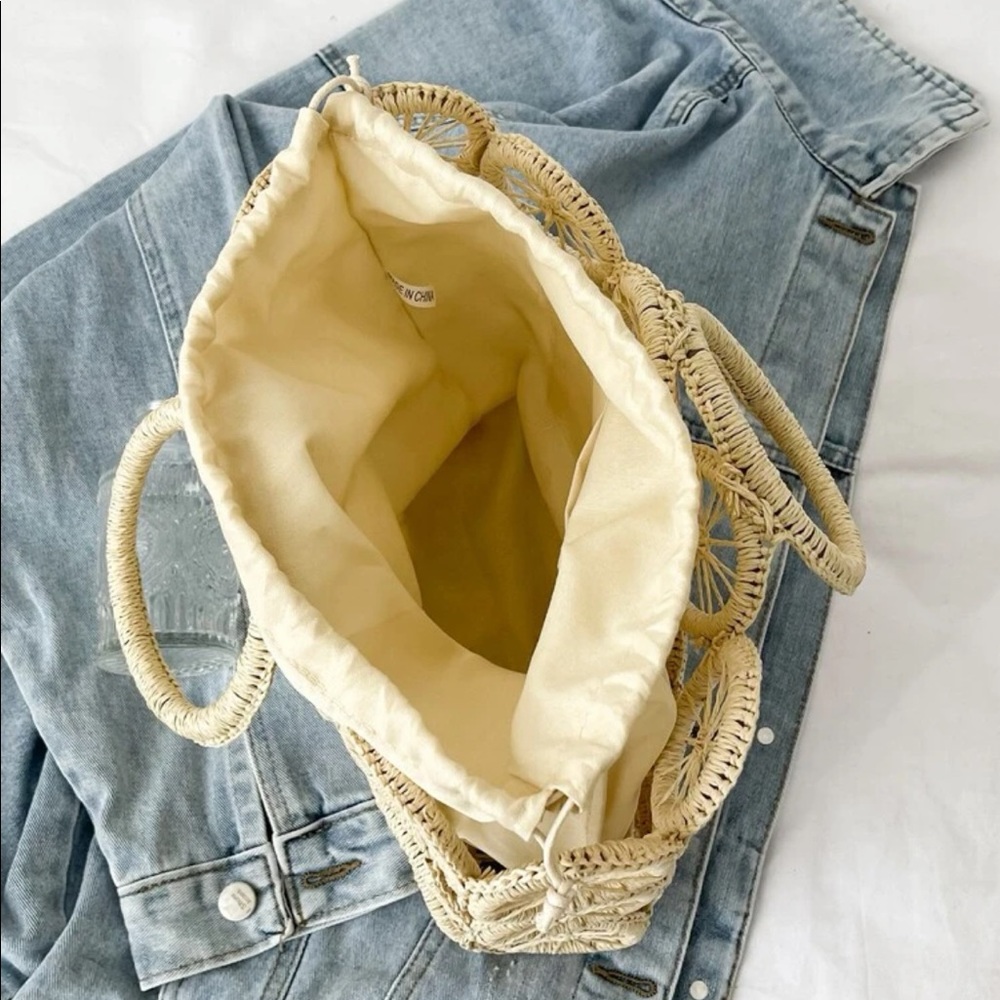 Drawstring Design Top Ring Straw Bag - Picture 3 of 5